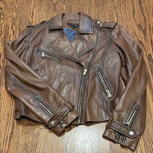 Massimo Dutti genuine leather jacket, perfect condition-Size medium. Retail $350